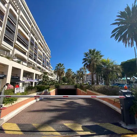 Apartment Standing Center Bay T1 8eme Avec Vue Et Parking Antibes