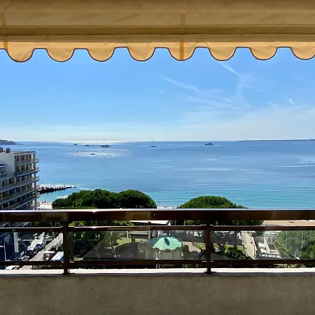 Standing Center Bay T1 8eme Avec Vue Et Parking *